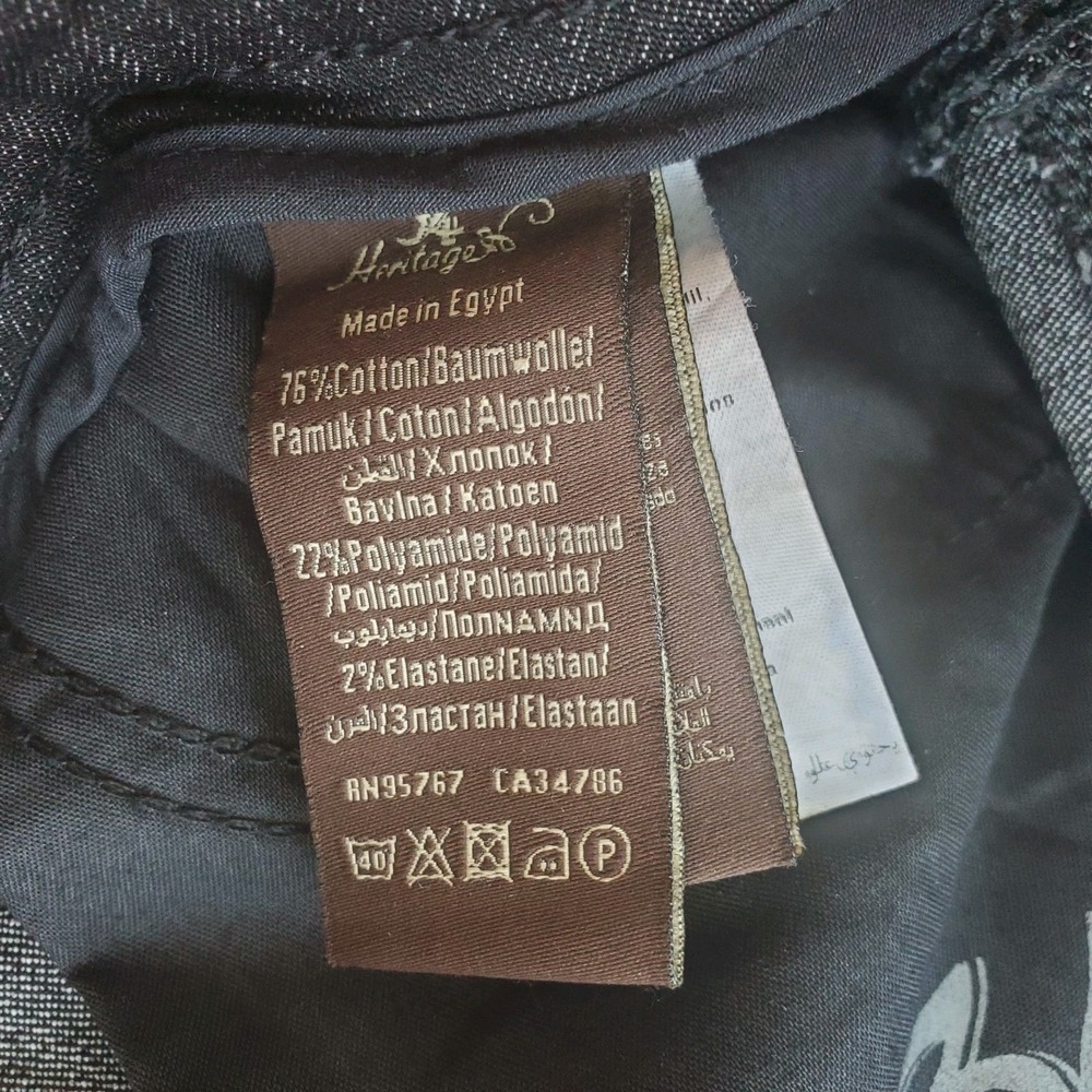 34 Heritage - Size 38/30 Relaxed Straight Black Jeans - Picture 11 of 13